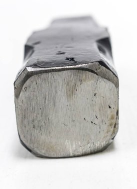 Büyük parça siyah çekiç çelik