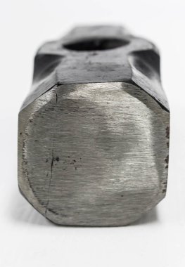 Büyük parça siyah çekiç çelik