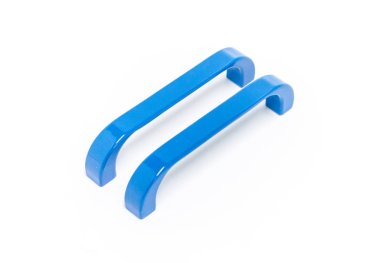 Mobilya kolları mavi beyaz arka plan üzerinde