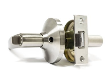 Beyaz arka plan üzerinde kolu kolu kapı kilidi