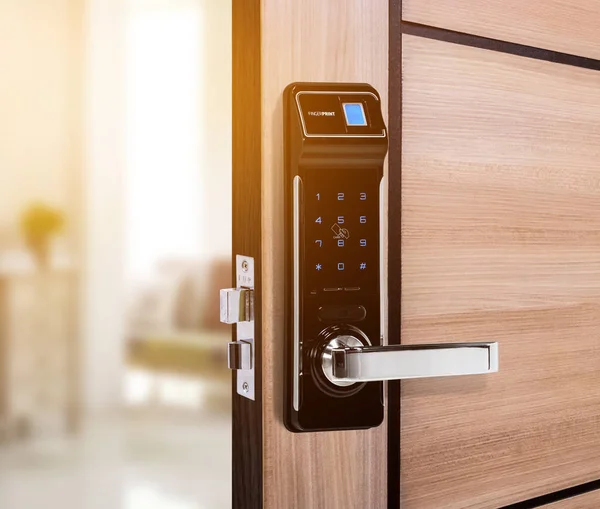 Akıllı dijital kapı kilidi güvenlik