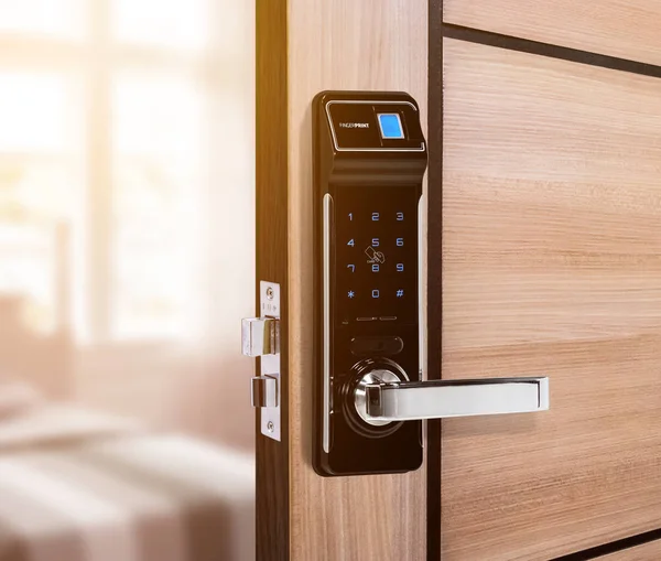 Akıllı dijital kapı kilidi güvenlik