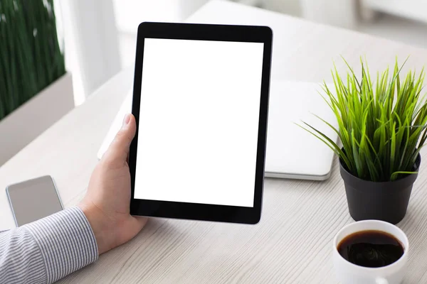 Homem mão segurando tablet computador com tela isolada no quarto — Fotografia de Stock