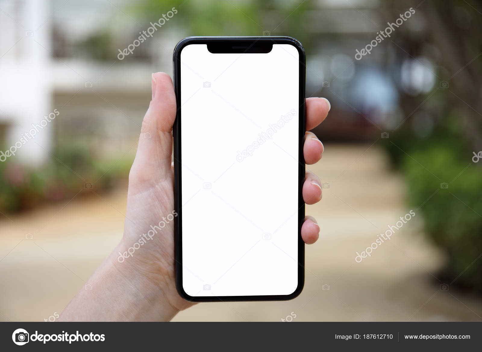 Телефон с gps навигатором. Приложение для видеорегистраторов roadcam. Навигатор в машине. Приложение следить за машиной. Телефон и карта навигации.