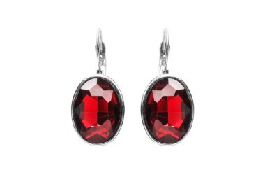 Yakut küpeleri izole