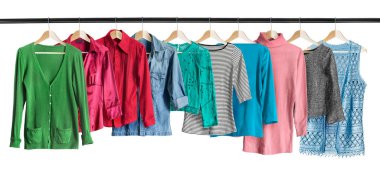 Gömlek giysi rafları