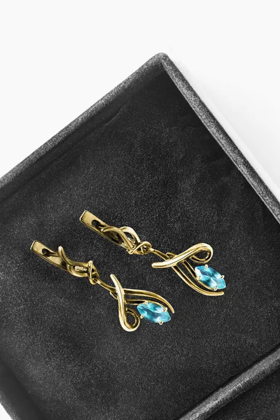 Earrings in a box — Stock Photo, Image