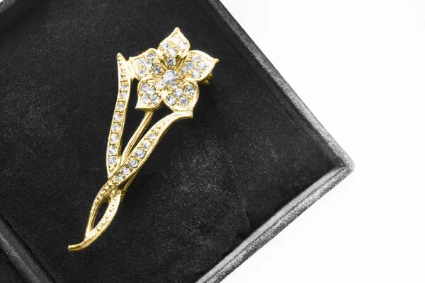 Gouden Bloemenvormige Broche Met Kristallen Zwarte Juwelendoos — Stockfoto