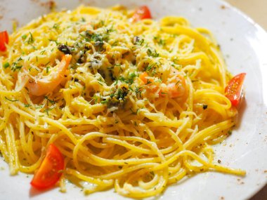 Avrupa 'nın ana yemekleri biftek ve spagetti..