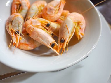 Avrupa 'nın ana yemekleri biftek ve spagetti..