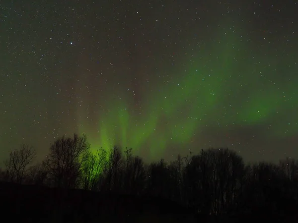 Όμορφα βόρεια φώτα στον ουρανό — Φωτογραφία Αρχείου