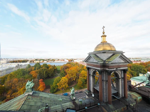 St. Isaks katedral Russlands vakre katedral er en pub – stockfoto