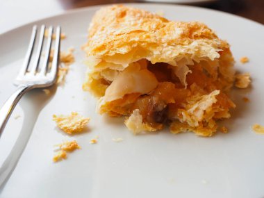 Tatlılar ve kahve basit bir Avrupa kahvaltısıdır..