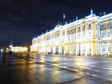 Hermitage, Rusya 'nın St. Petersburg Sarayı halka açık bir yerdir..