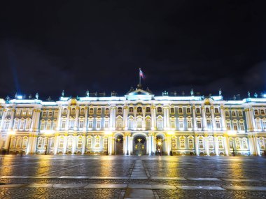 Hermitage, Rusya 'nın St. Petersburg Sarayı halka açık bir yerdir..