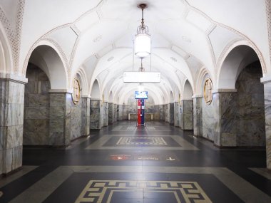 Moskova Metro İstasyonu Halk Sarayı olarak bilinen güzel bir mimari