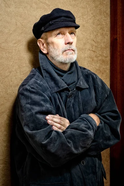 Portrait of a Man with Beard and a Cap — Stock Photo, Image