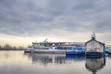 Dinyeper Kiev Silverbridge teknede