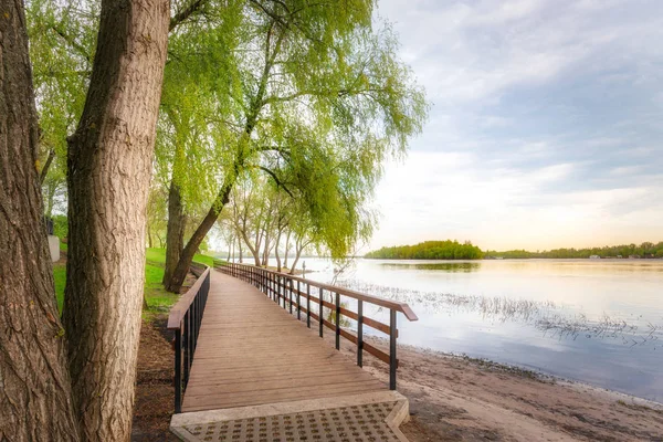 Footbridge Perto Rio Dnieper Parque Natalka Kiev Ucrânia Durante Uma — Fotografia de Stock