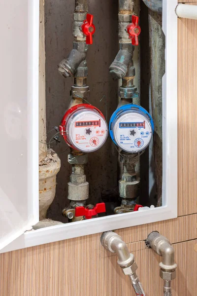 Hot and cold water meter — Stock Photo, Image