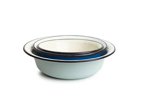 Staré smalt nádobí na bílém pozadí — Stock fotografie