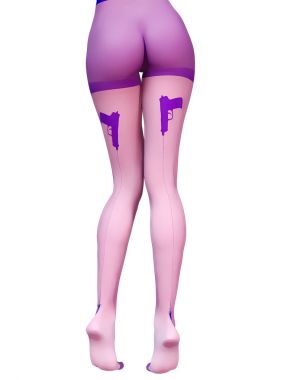 Naylon külotlu çorap seksi ince kadın bacaklar.