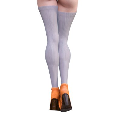 Güzel kadın bacakları yünlü tozluk ve yarım boncuk.