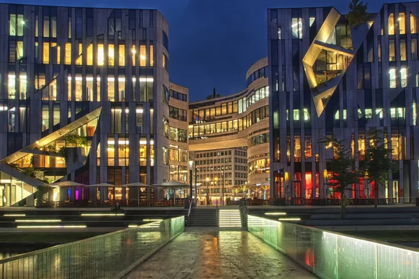 Nuevo centro comercial en Duesseldorf — Foto de Stock