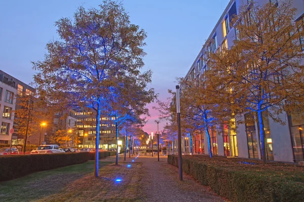 Unternehmerstadt affärsdistrikt i Duesseldorf — Stockfoto