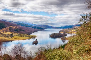 Kraliçe'nin görünümü noktadan Loch Tummel İskoçya'da.    