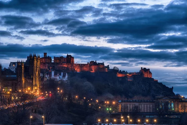 Κάστρο Την Παλιά Πόλη Του Εδιμβούργου Στη Σκωτία — Φωτογραφία Αρχείου