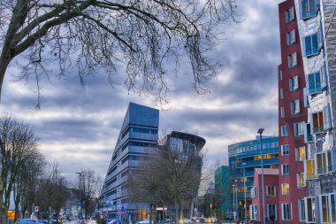 Duesseldorf liman bölgesindeki ofis ve iş binaları