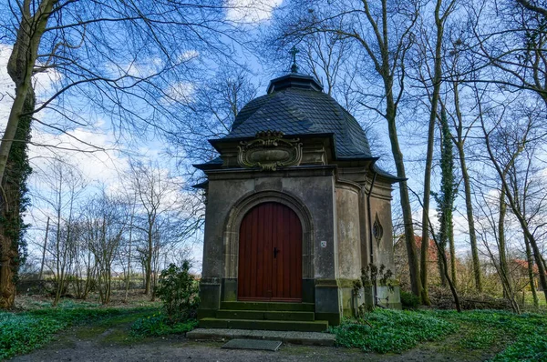 Almanya Haldern Bir Şatonun Yakınındaki Tarihi Küçük Kilise — Stok fotoğraf