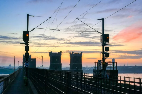 Järnvägsbro Över Rhen Duisburg Hochfeld Vid Soluppgången — Stockfoto