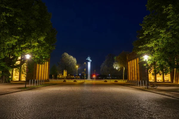 Lugar Público Museo Histórico Duesseldorf Por Noche — Foto de Stock