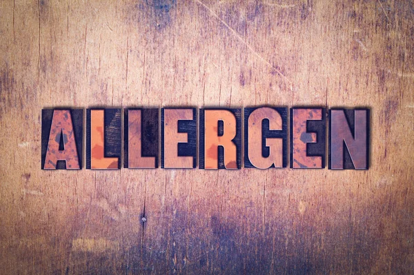 Allergen Thema Buchdruck Wort auf Holz Hintergrund — Stockfoto