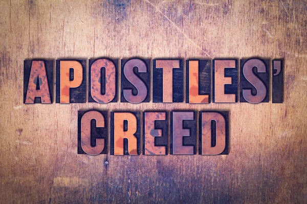 Credo dos Apóstolos Tema Letterpress Palavra sobre fundo de madeira — Fotografia de Stock
