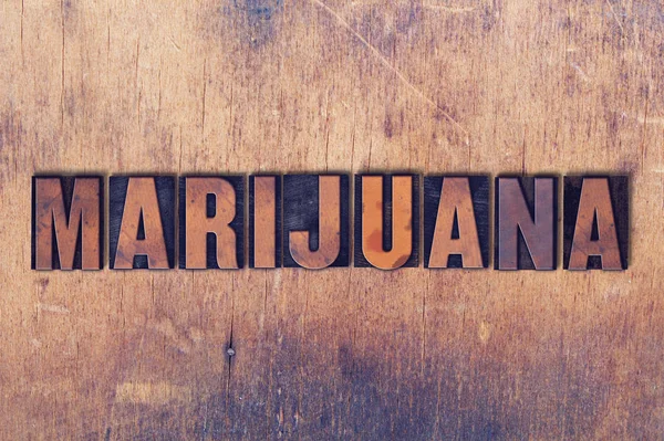 Tema Marihuana Letterpress Word on Wood Background — Foto de Stock