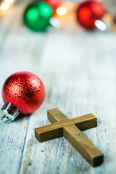 神聖なキリスト教の十字、クリスマス休日テーマの背景 — ストック写真