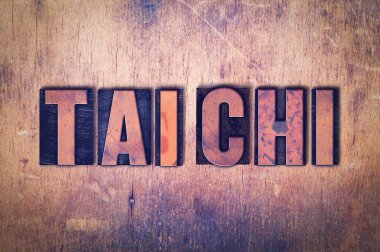 Tai Chi Tema Letterpress Word ahşap arka plan üzerinde