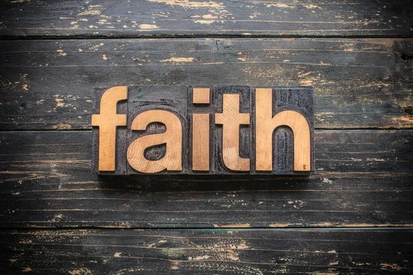 Word Faith Written Vintage Wood Letterpress Type Vintage Rustic Background — Stock Photo, Image