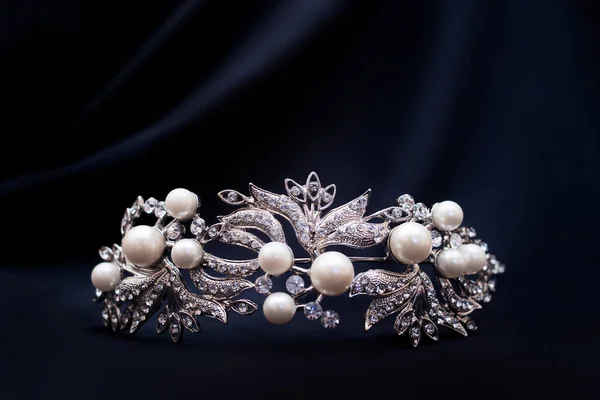 Royal Luxury Diadem Κρύσταλλα Πέρλες Και Διαμάντια — Φωτογραφία Αρχείου