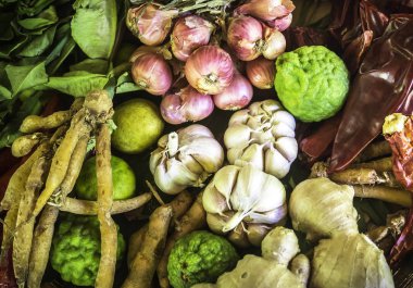 Mutfak arka planda baharat pişirme