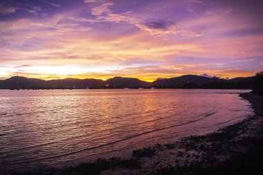 Renkli gün batımı gökyüzü 