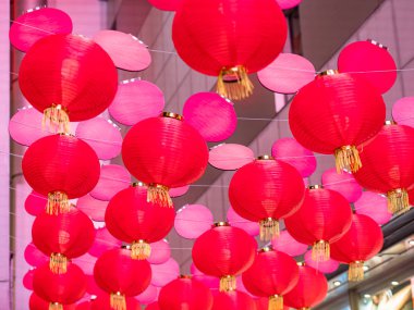 Yeni yıl festivalinde Çin fenerleri