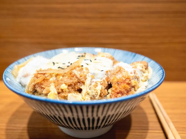 Tonkatsu Japansk Fläskkotlett Japanskt Friterat Fläskcurryris — Stockfoto