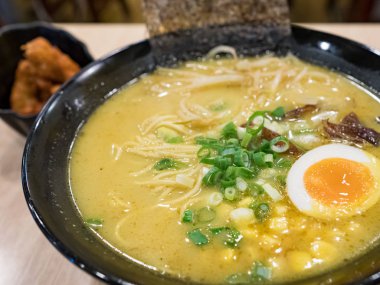 Japon yemeği Tonkotsu Ramen