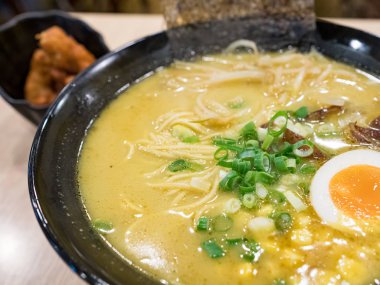 Japon yemeği Tonkotsu Ramen