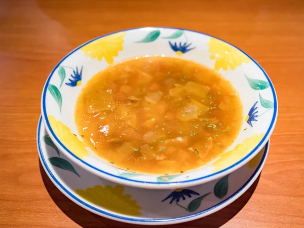 Een Kom Met Minestrone Een Typisch Italiaanse Soep Met Groenten — Stockfoto