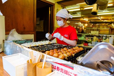 Japonya, Osaka 'daki Shinsekai Market Caddesi..